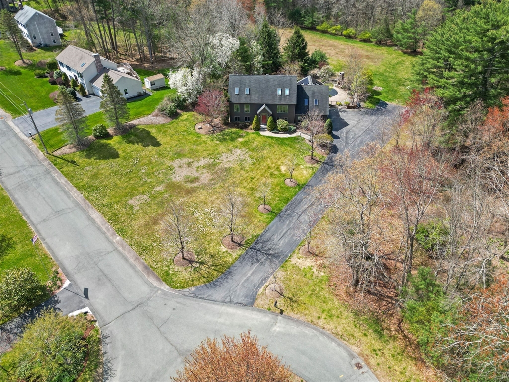 35 Sandra Dr, East Bridgewater, MA Photo #4
