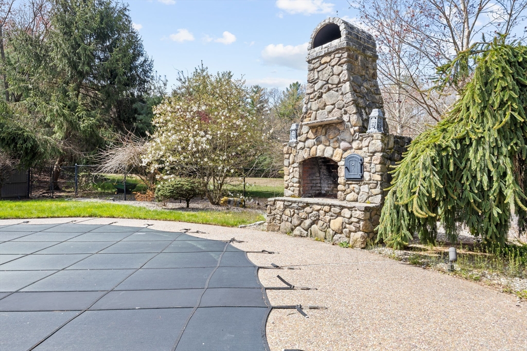 35 Sandra Dr, East Bridgewater, MA Photo #37