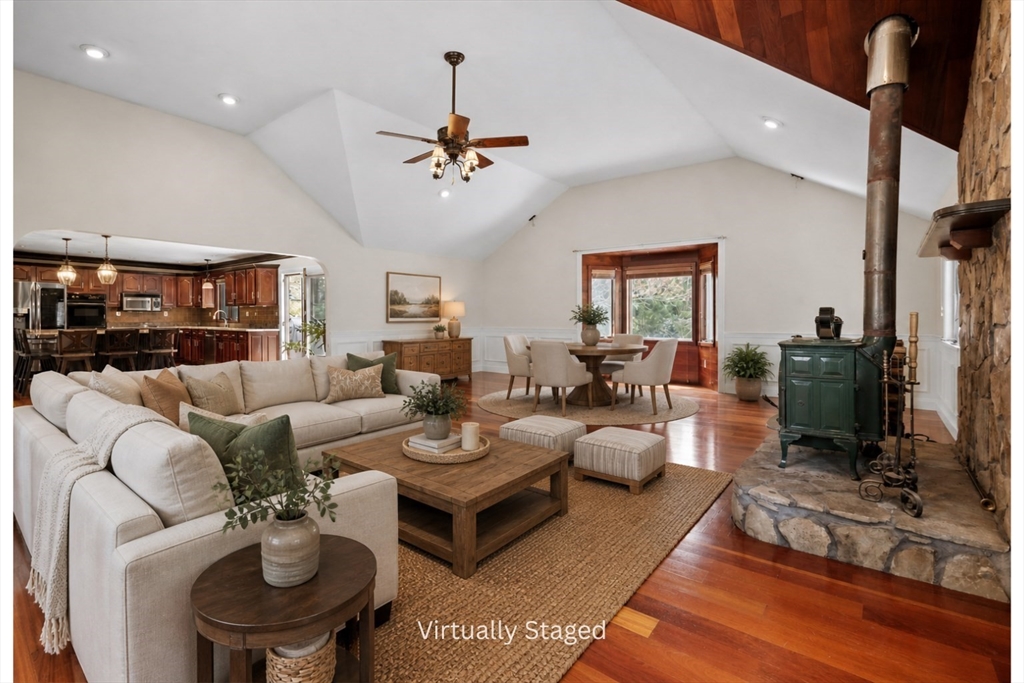 35 Sandra Dr, East Bridgewater, MA Photo #12