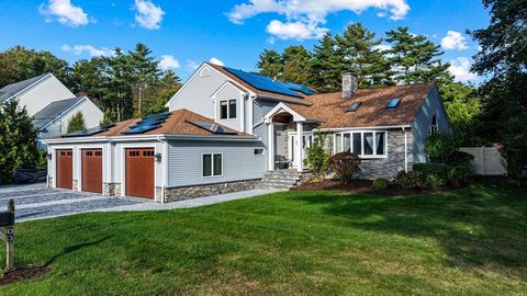 33 Sylvia St Fairhaven MA 02719