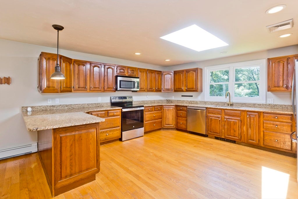 37 Cooper Rd, Northbridge, MA, 37 Cooper Rd, Northbridge, MA Photo #7