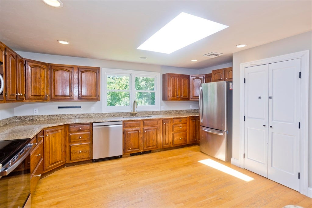 37 Cooper Rd, Northbridge, MA, 37 Cooper Rd, Northbridge, MA Photo #10