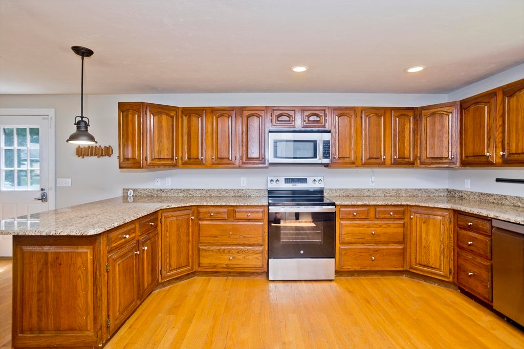37 Cooper Rd, Northbridge, MA, 37 Cooper Rd, Northbridge, MA Photo #8