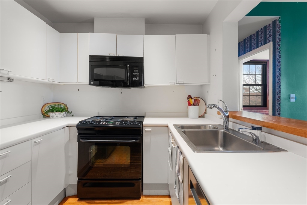 1241-1255 Adams Street F507