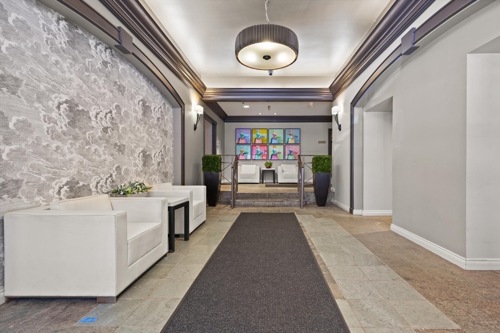 1241-1255 Adams Street F507
