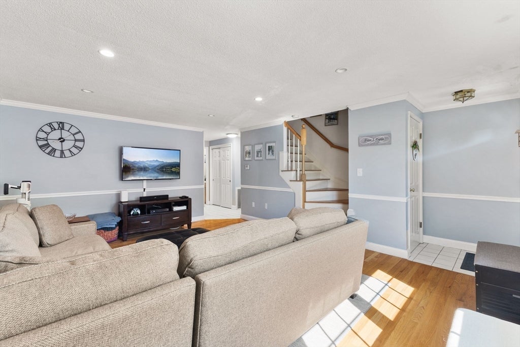 112 Cocasset St #3, Foxboro, MA, 112 Cocasset St #3, Foxboro, MA Photo #3