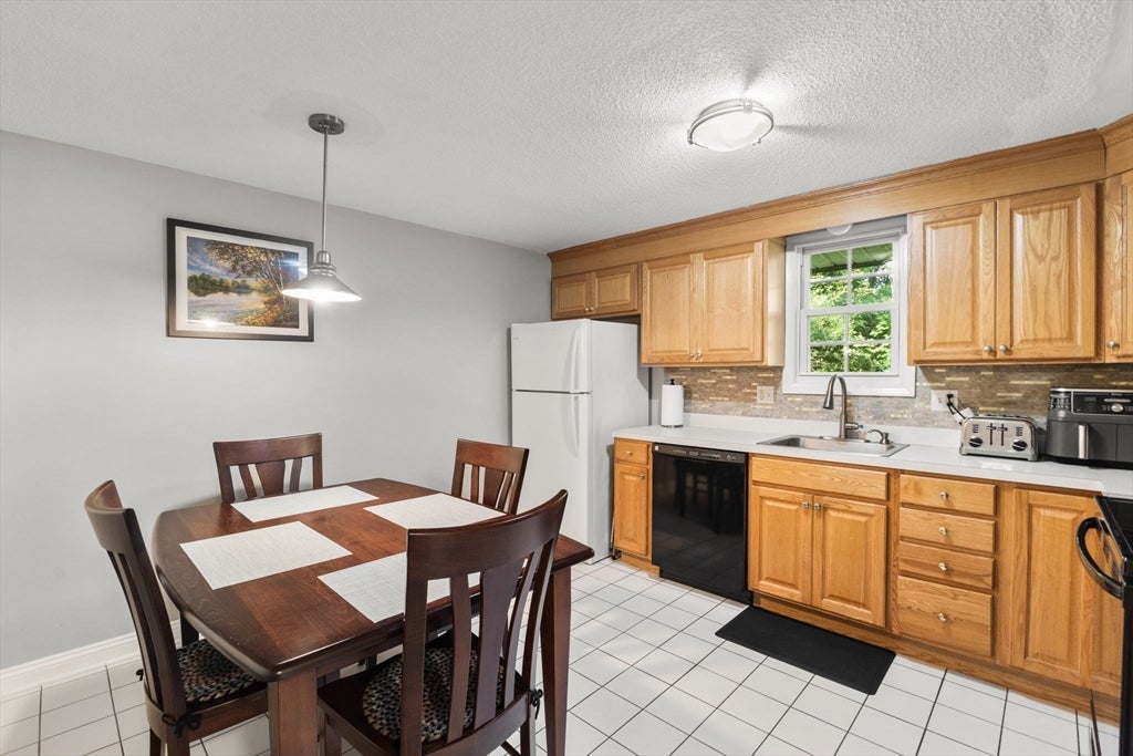 112 Cocasset St #3, Foxboro, MA, 112 Cocasset St #3, Foxboro, MA Photo #7