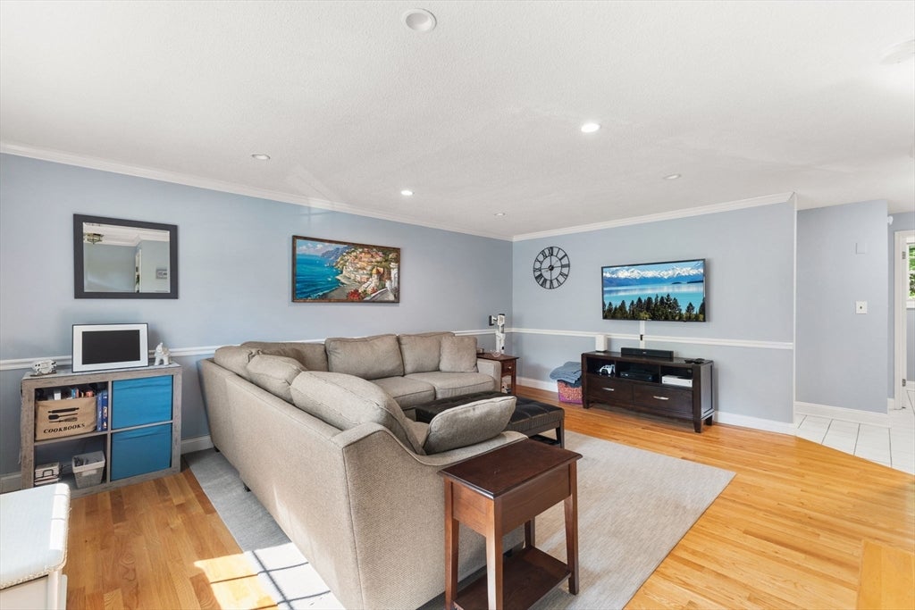 112 Cocasset St #3, Foxboro, MA, 112 Cocasset St #3, Foxboro, MA Photo #2