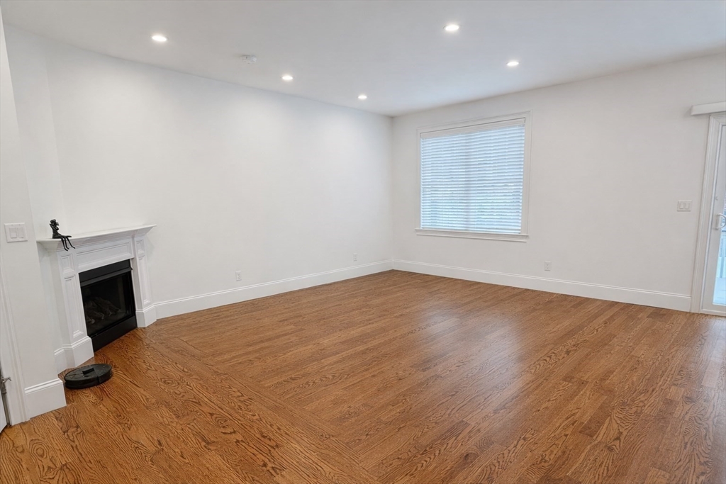47 Blake St #47, Newton, MA Photo #6