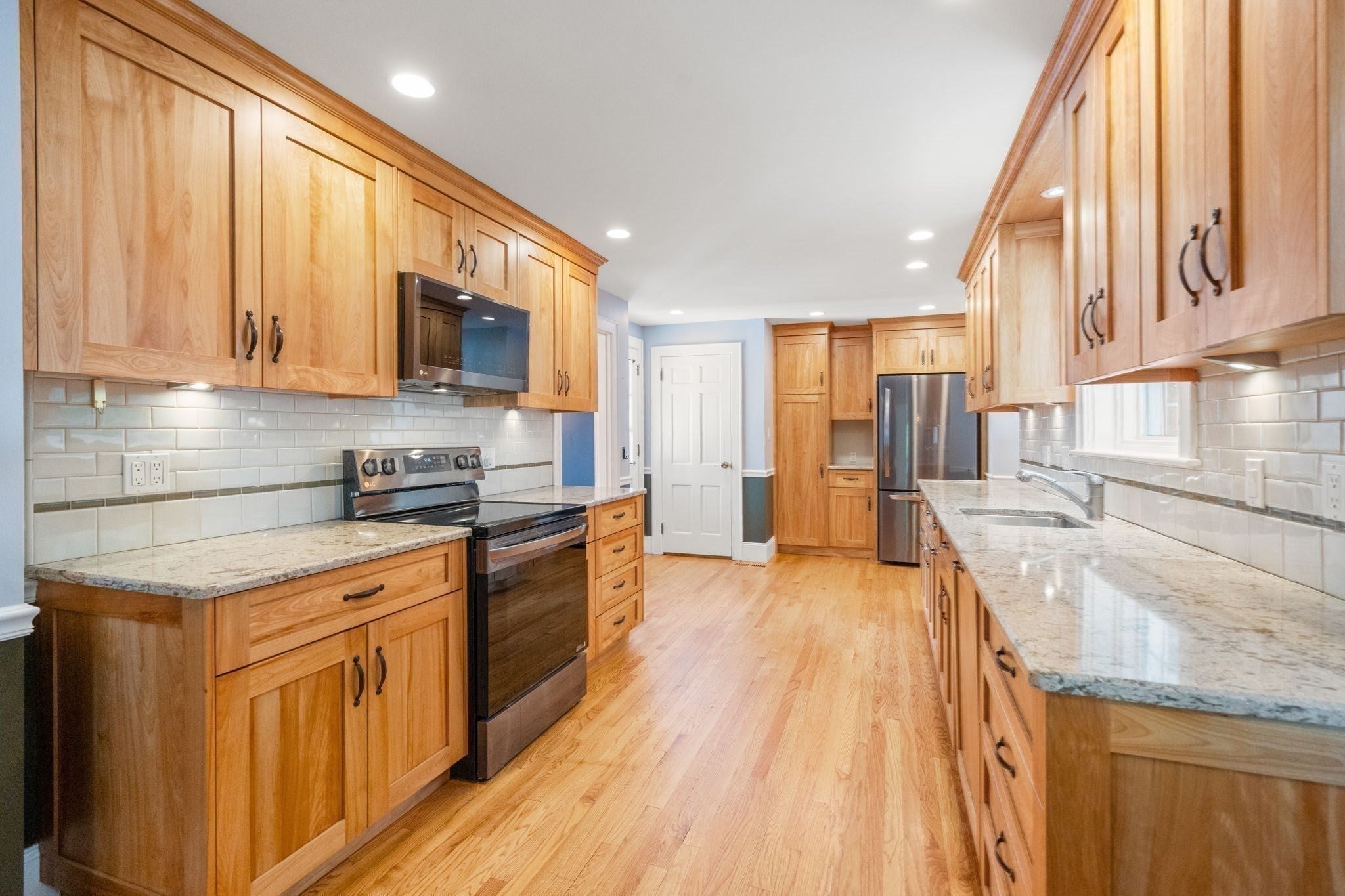 14 Longfellow Rd, Norwood, MA, 14 Longfellow Rd, Norwood, MA Photo #22