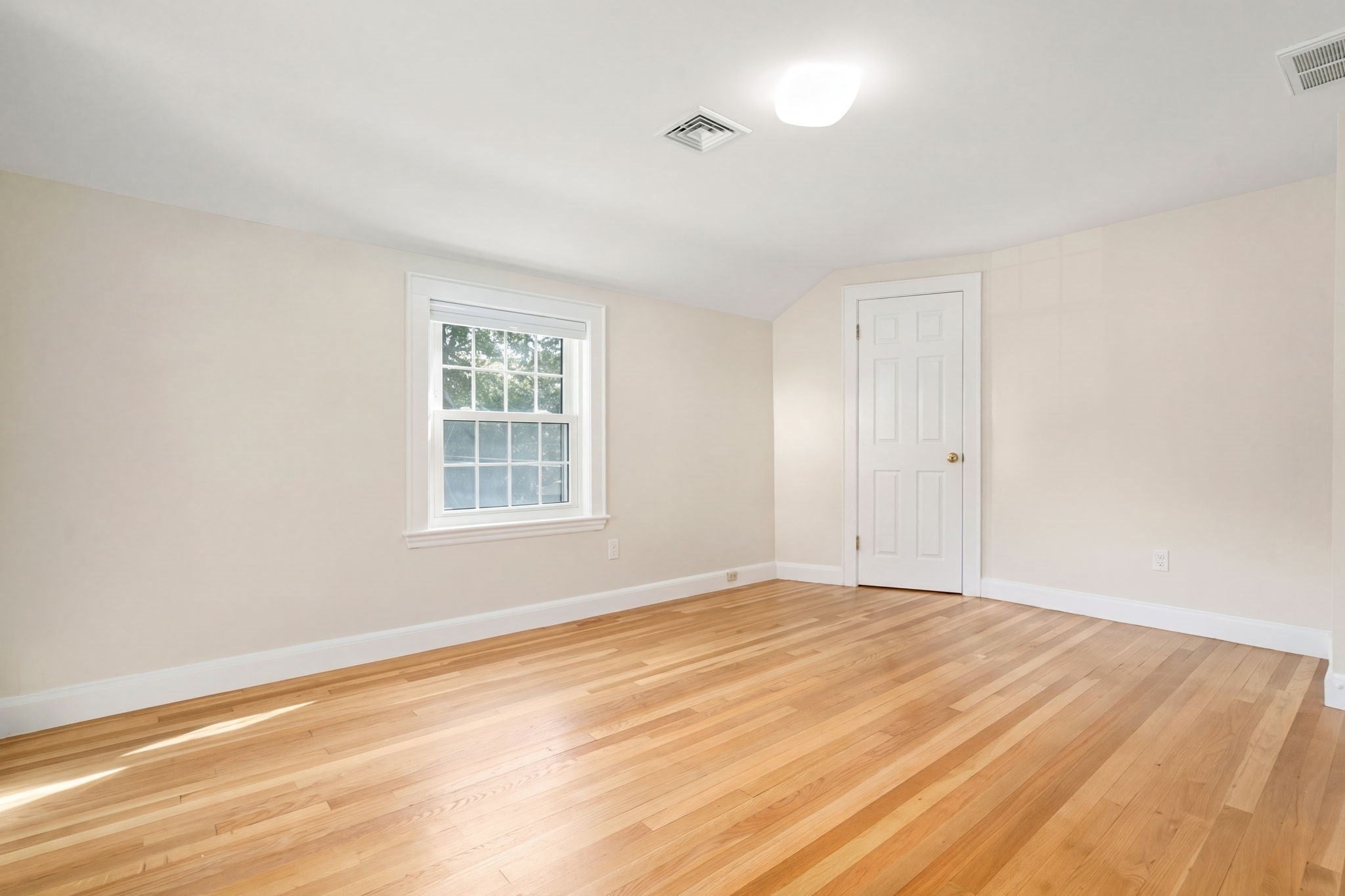 14 Longfellow Rd, Norwood, MA, 14 Longfellow Rd, Norwood, MA Photo #34