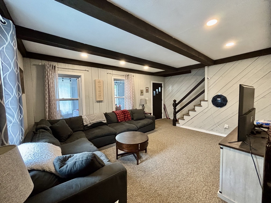 11 Boston St, Uxbridge, MA Photo #18
