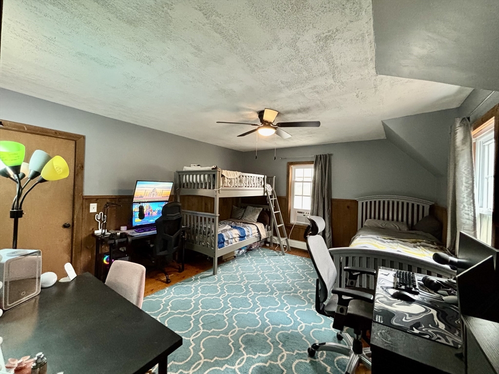 11 Boston St, Uxbridge, MA Photo #19