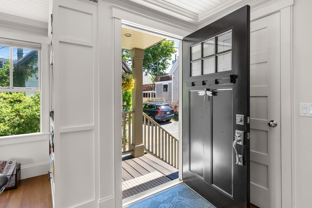 24 Cottage St