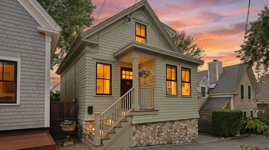 24 Cottage St, Provincetown, MA Photo #31