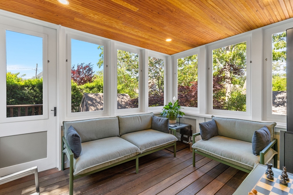 24 Cottage St, Provincetown, MA Photo #14