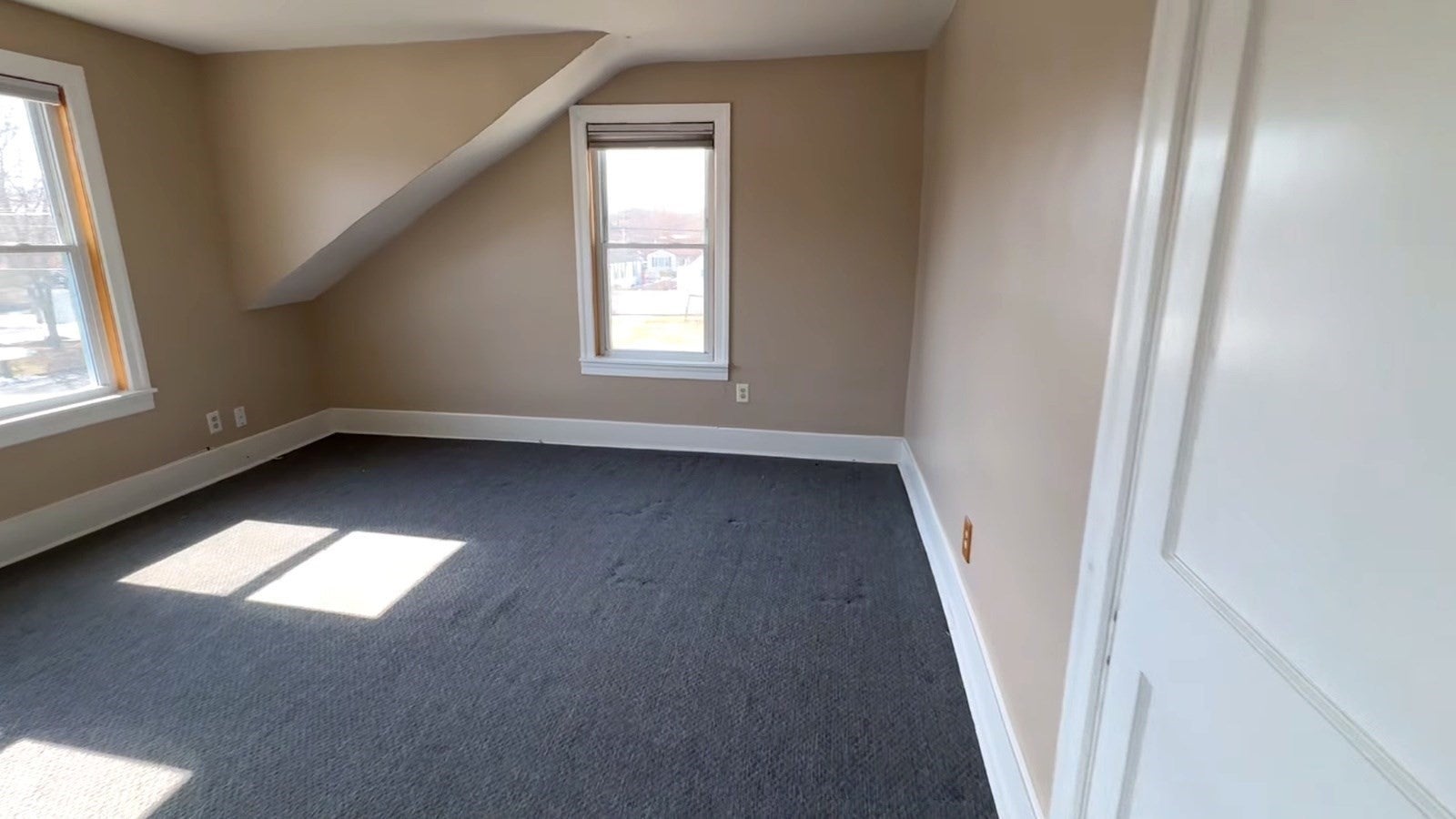 47 Edgewater Ave 2