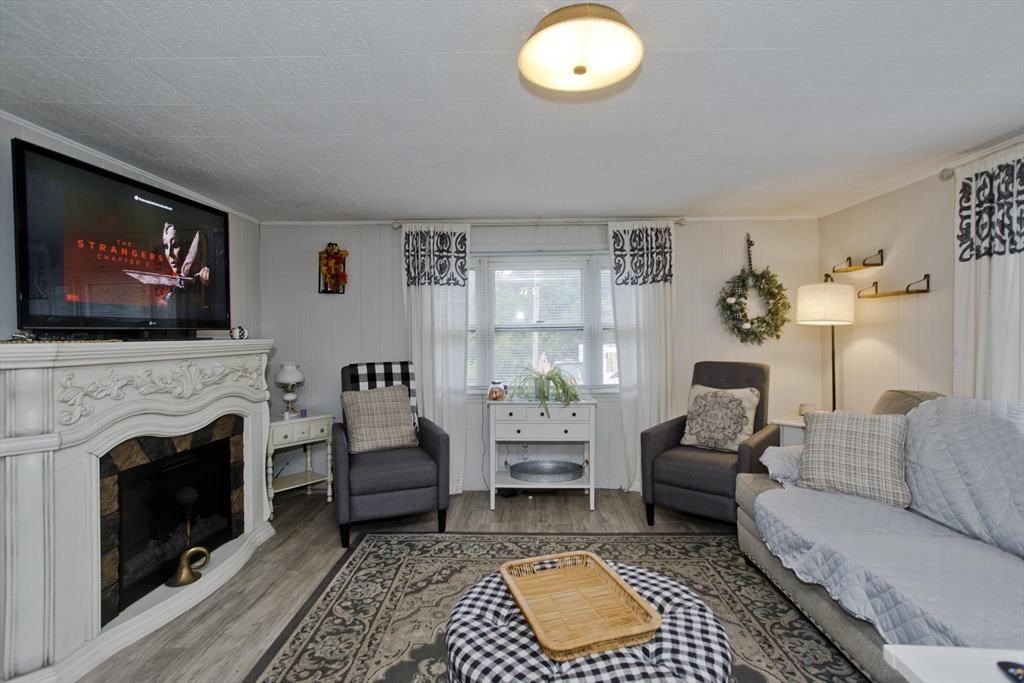 55 Bromont St