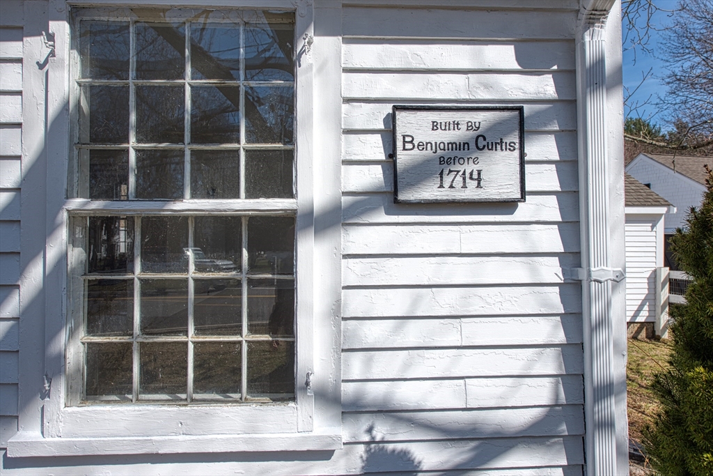 569 Main Street