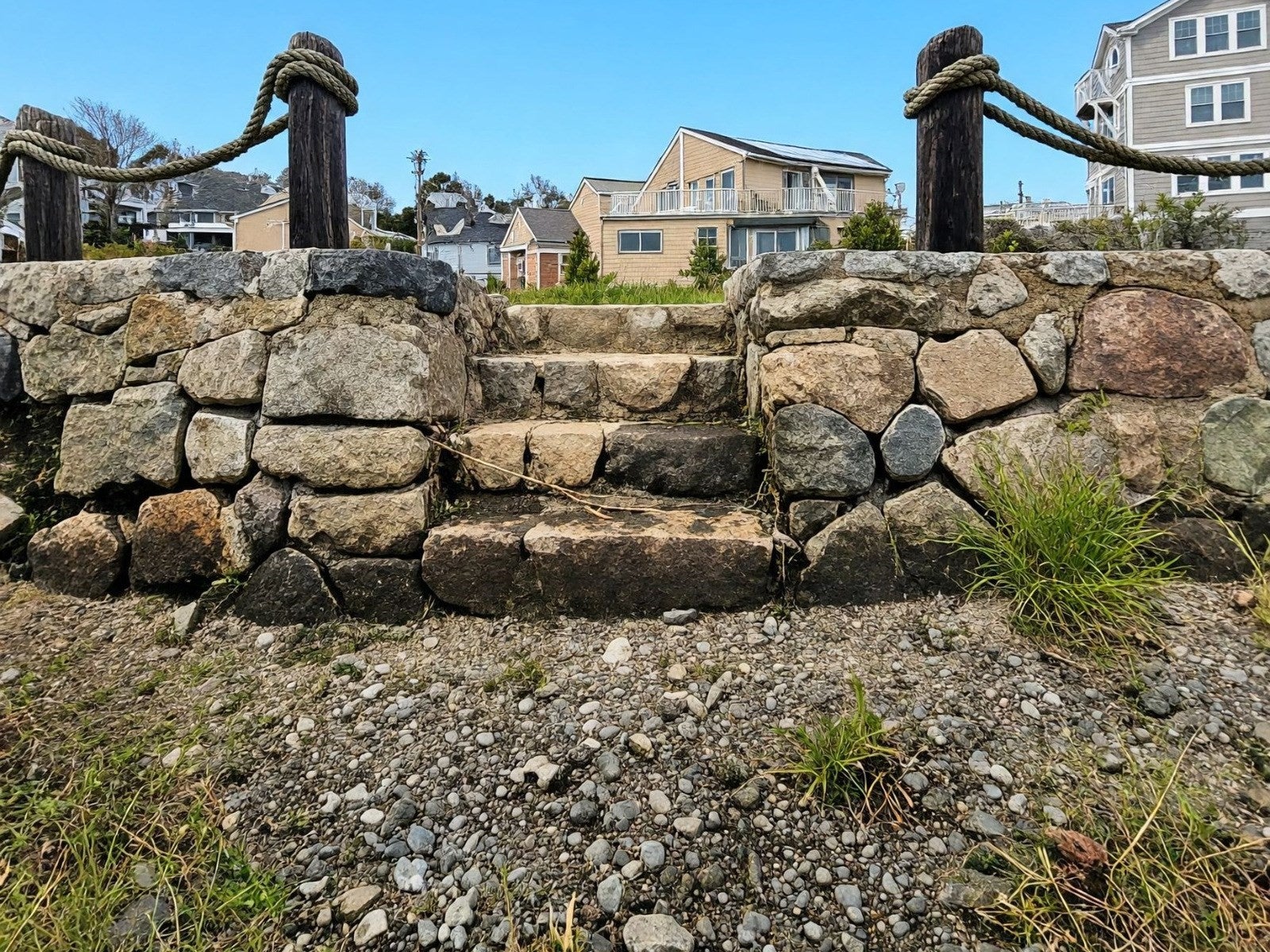 15 Bay St