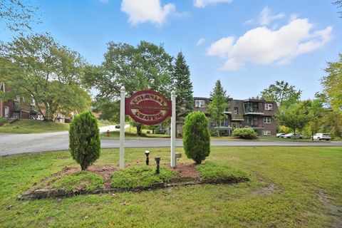 700 Robbins Ave 6 Dracut MA 01826