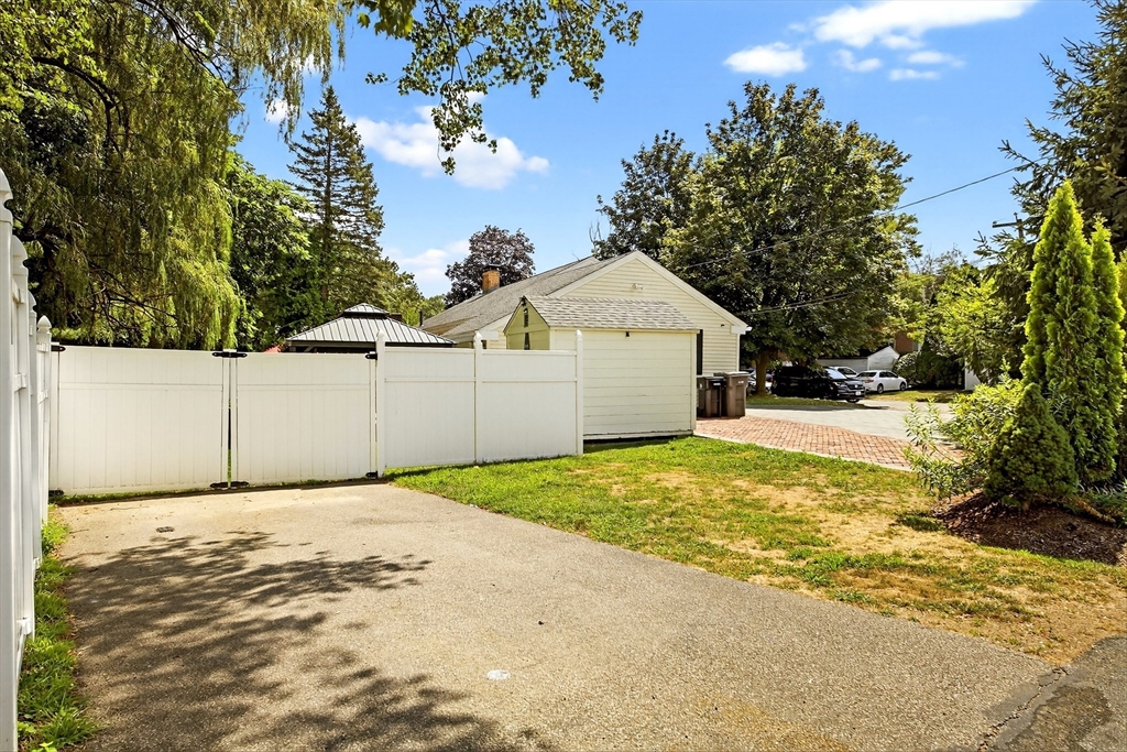 33 Stevens Rd
