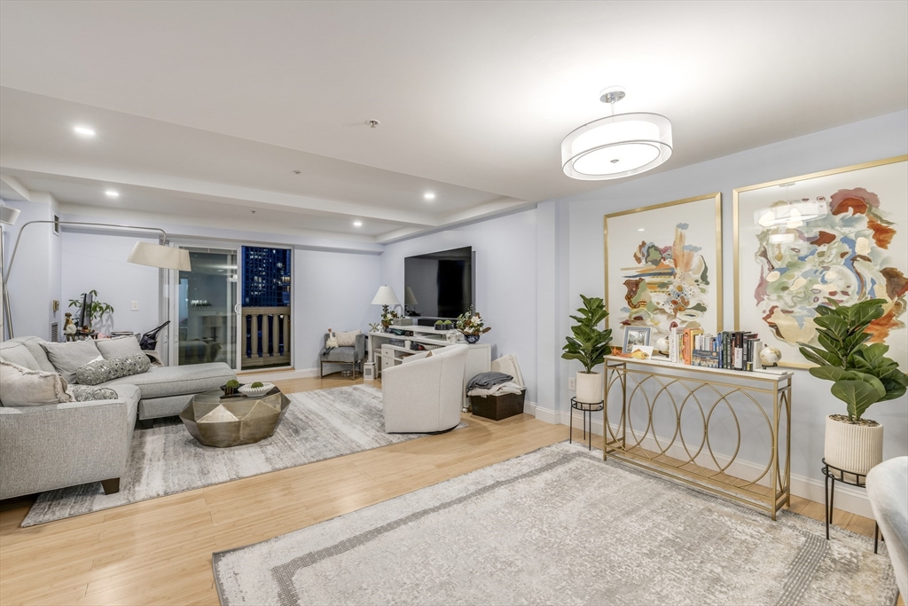 183-185A Massachusetts Ave 602