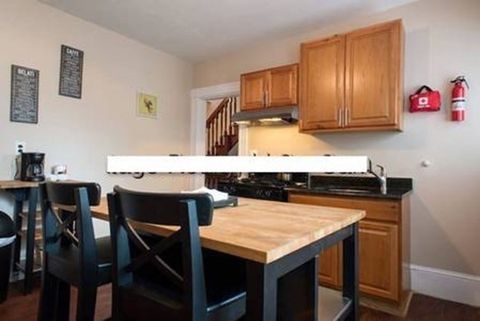 Photo of 20 Fellsway W #2, Somerville, MA 02145 (MLS # 73467533)