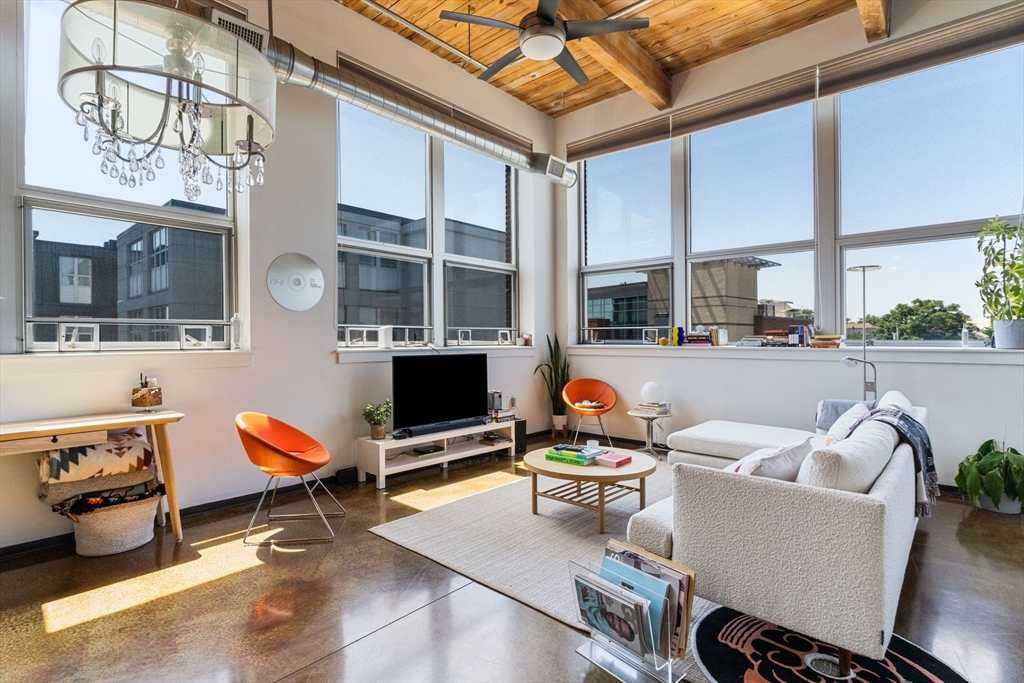 120 Holmes Street 309