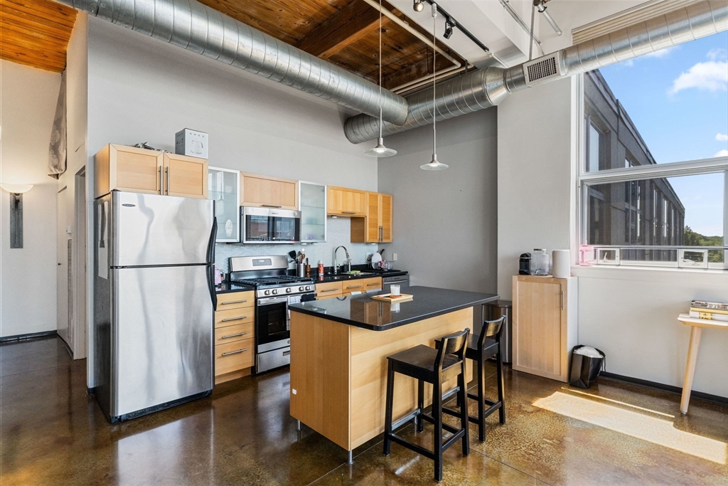 120 Holmes Street 309
