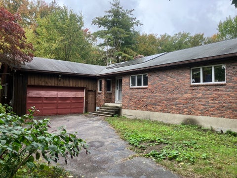 Photo of 5 Clinton St, Wilmington, MA 01887 (MLS # 73591890)