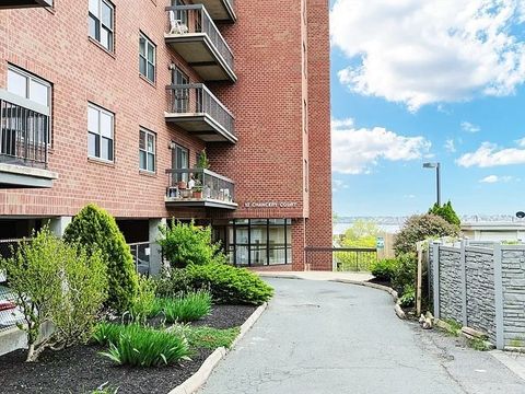 12 Chancery Ct 404 Lynn MA 01902
