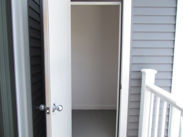 Weymouth, Massachusetts 02190, United States, 2 Bedrooms Bedrooms, ,1 BathroomBathrooms,Residential,Active,150308