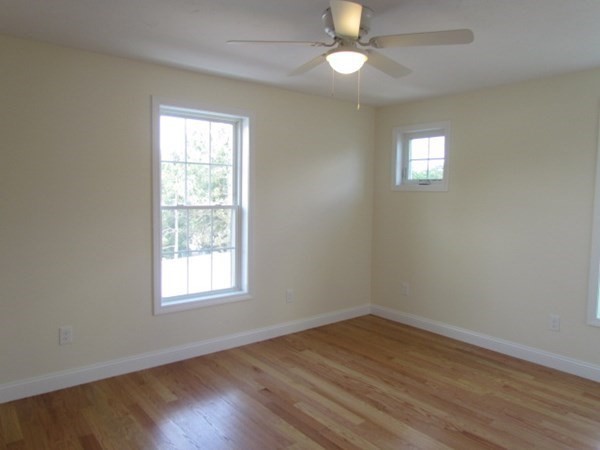 Weymouth, Massachusetts 02190, United States, 2 Bedrooms Bedrooms, ,1 BathroomBathrooms,Residential,Active,150308