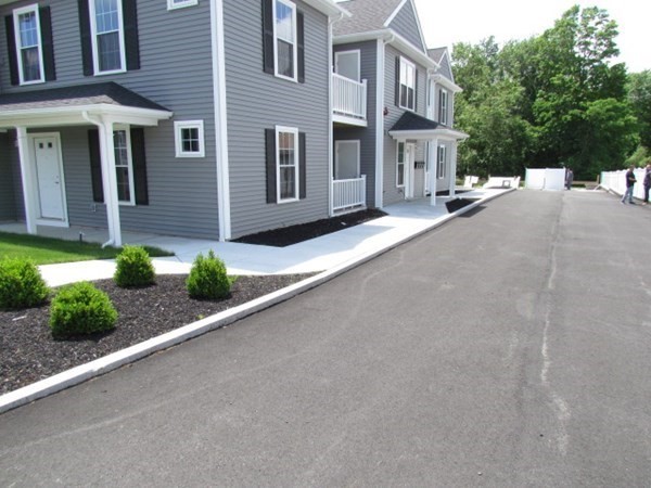 Weymouth, Massachusetts 02190, United States, 2 Bedrooms Bedrooms, ,1 BathroomBathrooms,Residential,Active,150308