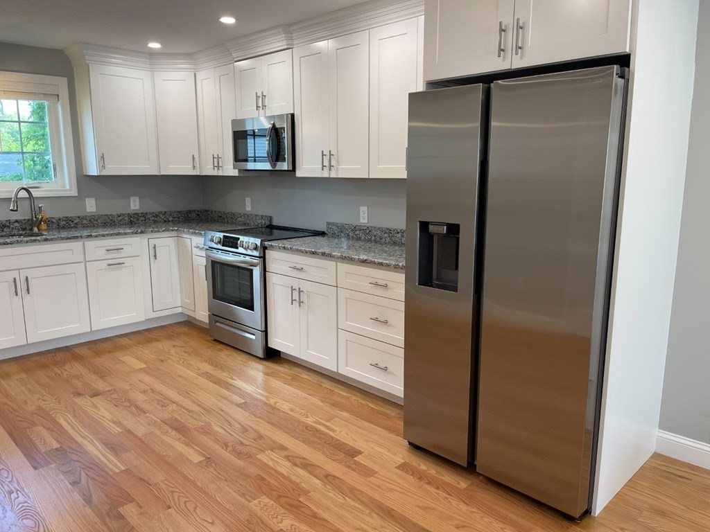 Weymouth, Massachusetts 02190, United States, 2 Bedrooms Bedrooms, ,1 BathroomBathrooms,Residential,Active,150308