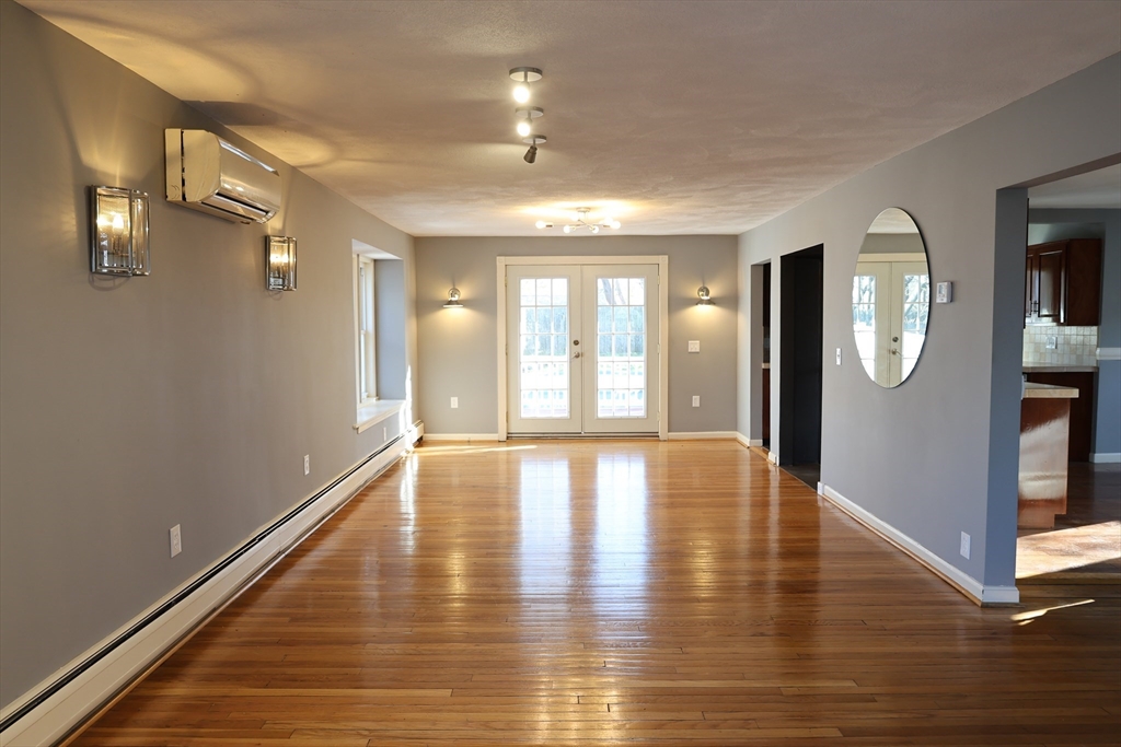 194 Reservoir Avenue