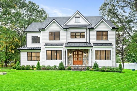 15 Peachtree Road Lexington MA 02420