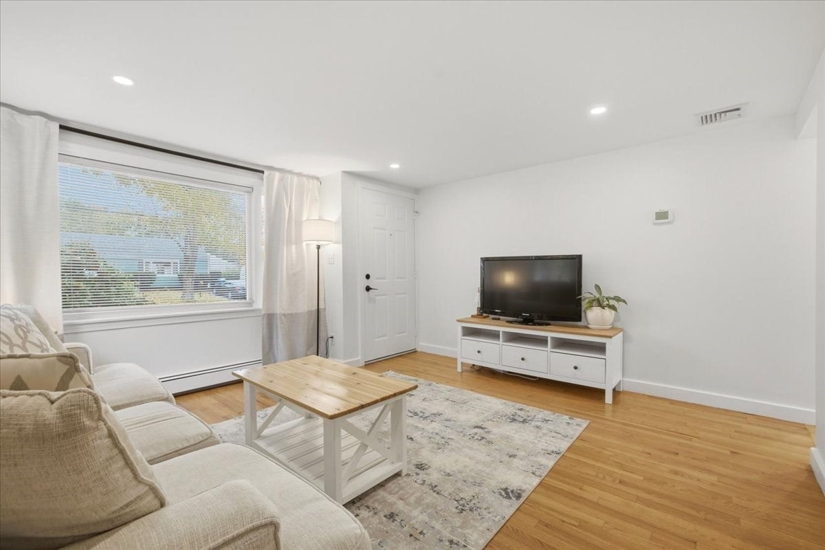 15 Raymond Avenue, Walpole, MA, 15 Raymond Avenue, Walpole, MA Photo #17