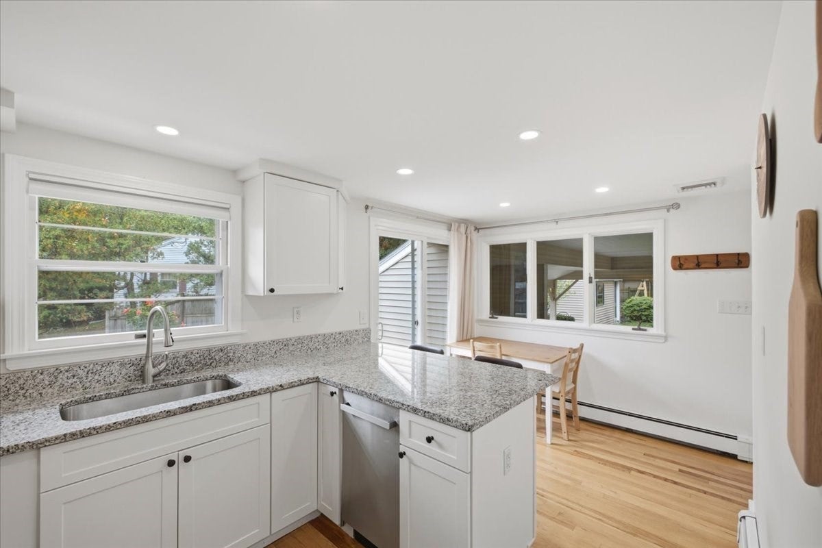 15 Raymond Avenue, Walpole, MA, 15 Raymond Avenue, Walpole, MA Photo #12