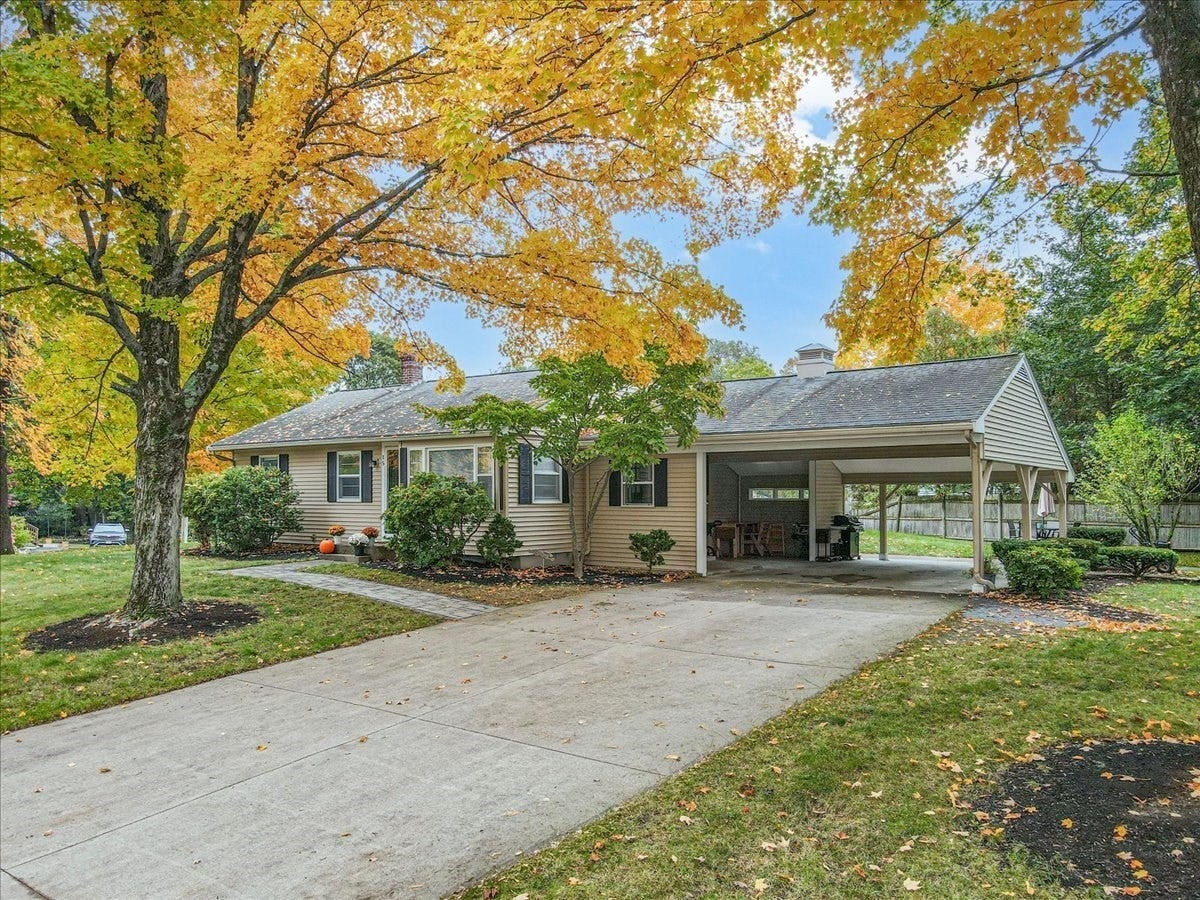 15 Raymond Avenue, Walpole, MA, 15 Raymond Avenue, Walpole, MA Photo #2