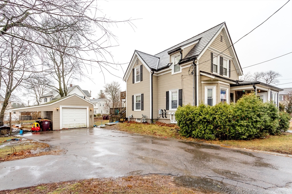 307 Pleasant St