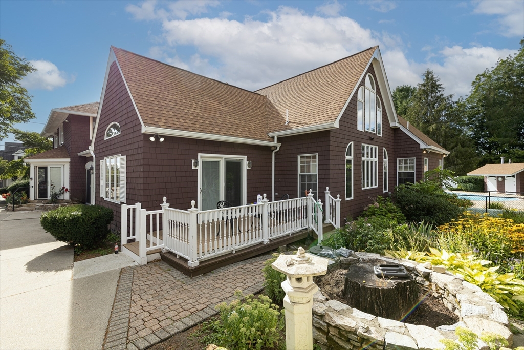 27 Old Upton Rd, Grafton, MA Photo #4