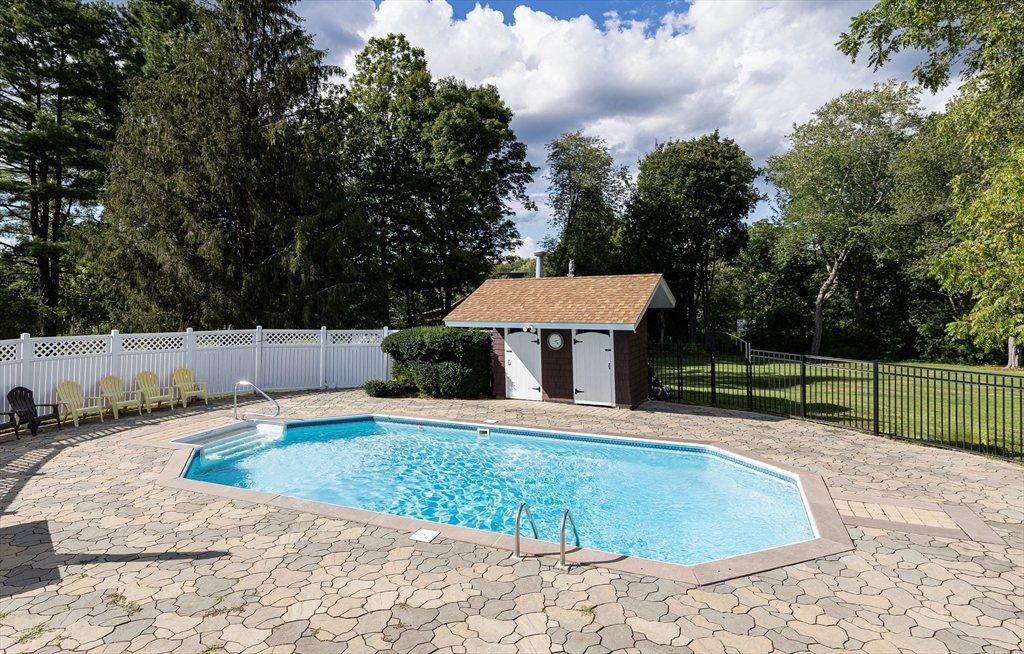 27 Old Upton Rd, Grafton, MA Photo #7
