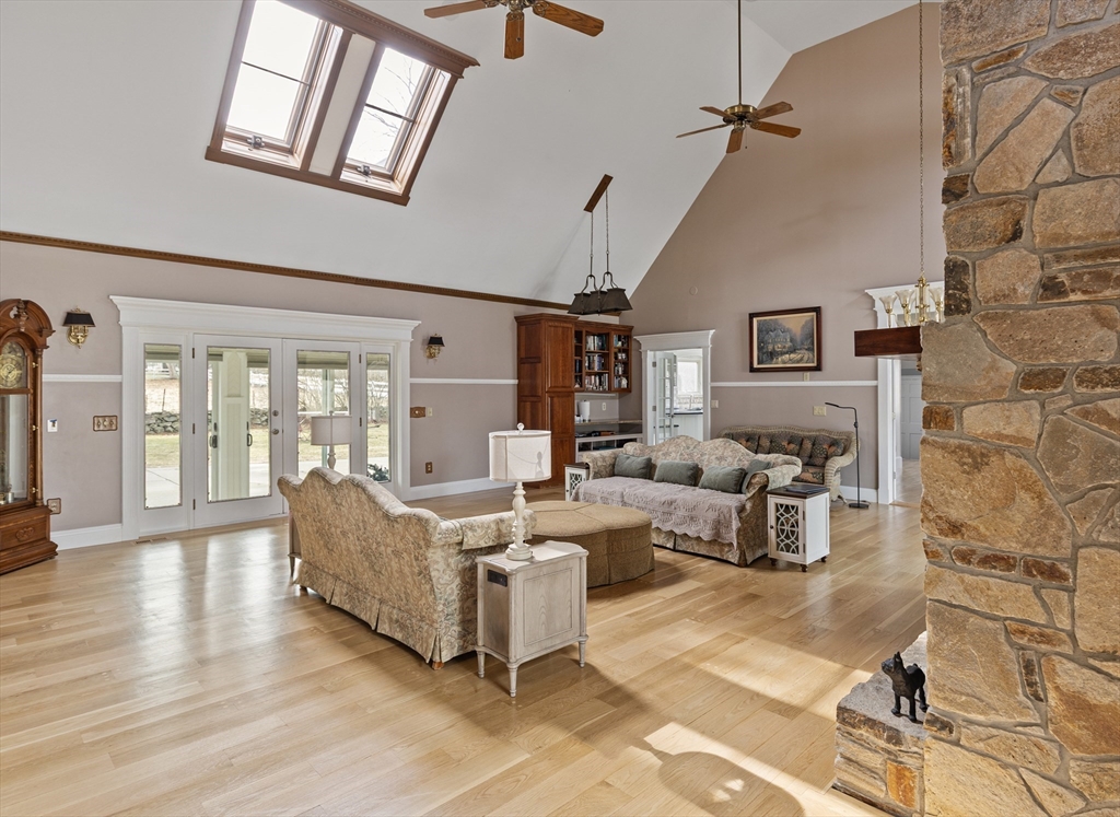 27 Old Upton Rd, Grafton, MA Photo #18