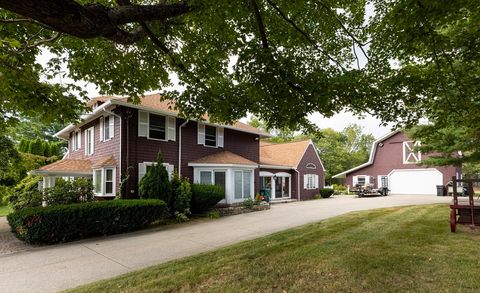 27 Old Upton Rd Grafton MA 01519