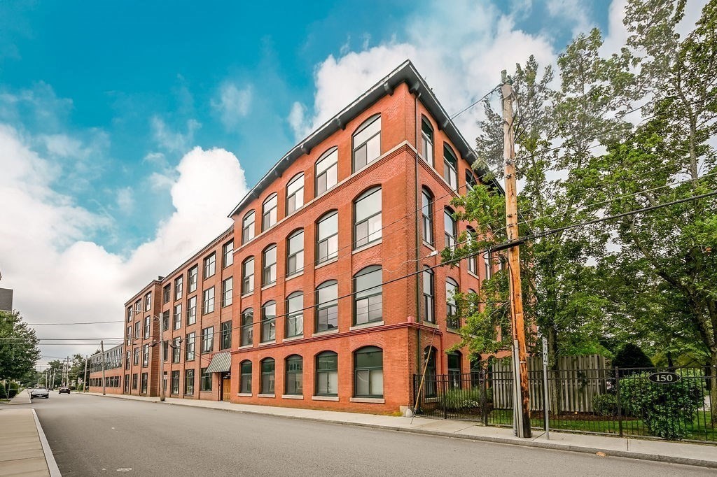 150 Rumford Ave 410
