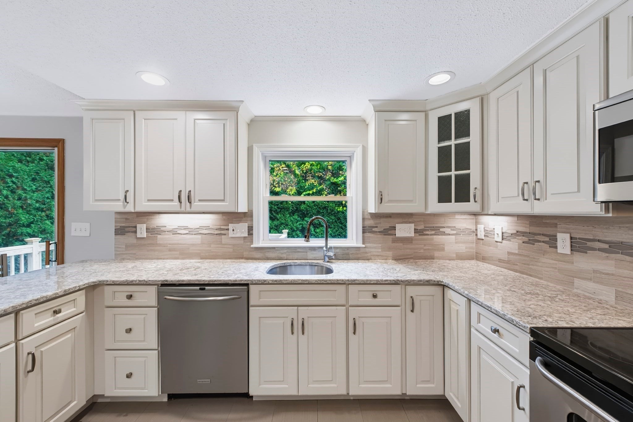 52 Tanglewood Dr, Stoughton, MA, 52 Tanglewood Dr, Stoughton, MA Photo #12