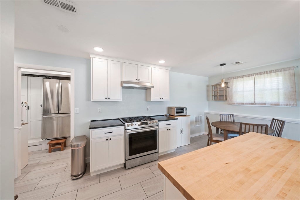 12 Marivista Ave, Waltham, MA, 12 Marivista Ave, Waltham, MA Photo #8