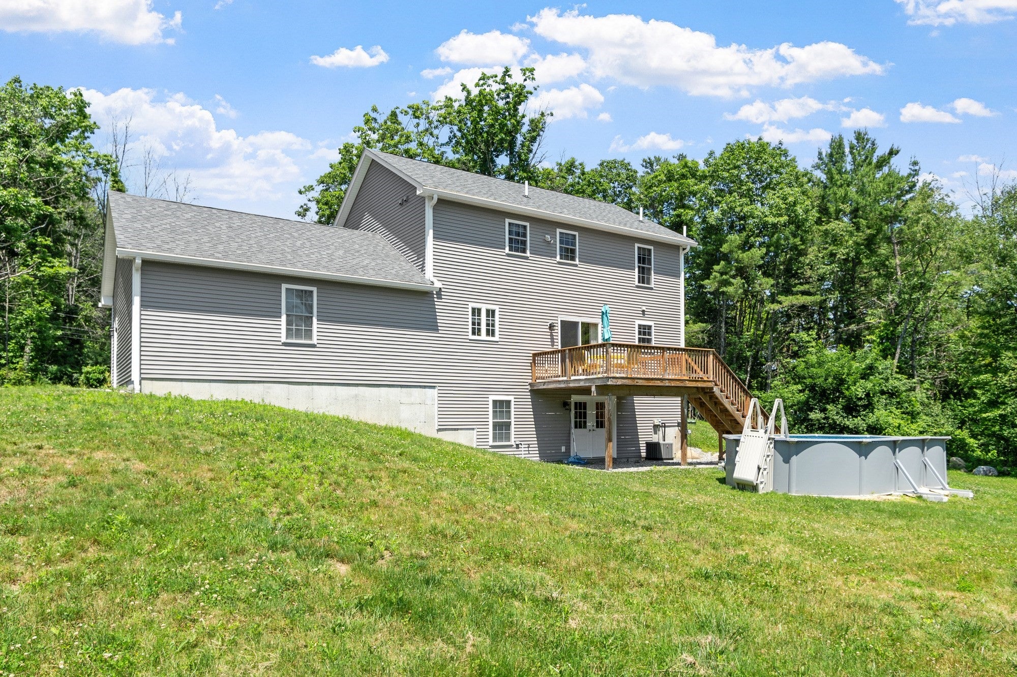 90 Royalston Rd N